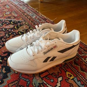 NWT Reebok Classics